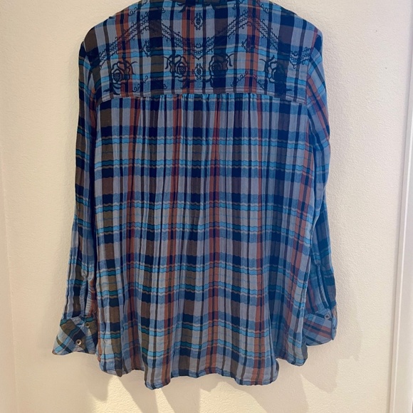NWOT FREE PEOPLE Year-Round Light-Weight Gauze-Flannel Embroidered Top - Picture 3 of 6